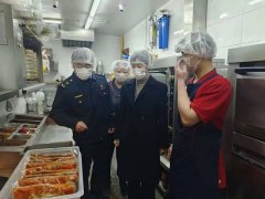 详细查看商品资质认证、