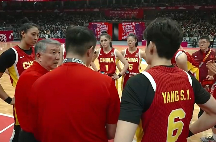 中国女篮提前锁定世界杯席位 王思雨关键爆发助
