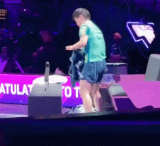 孙颖莎爆冷出局蒯曼晋级四强 世界前四全军覆没