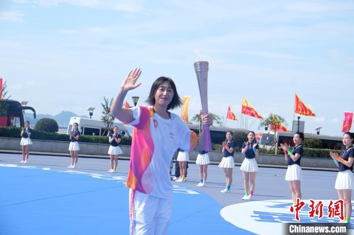 杭州亚运会火炬传递舟山站启动：六百年渔港奔