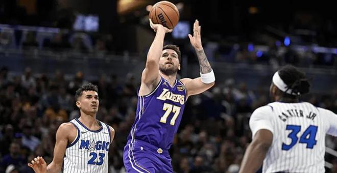 湖人末节绝杀魔术 肯纳德三分定乾坤