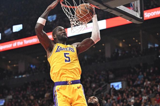 湖人末节绝杀魔术 肯纳德三分定乾坤