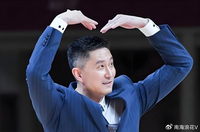 杜锋怒怼记者质疑陈家政出场时间 广东大胜四川