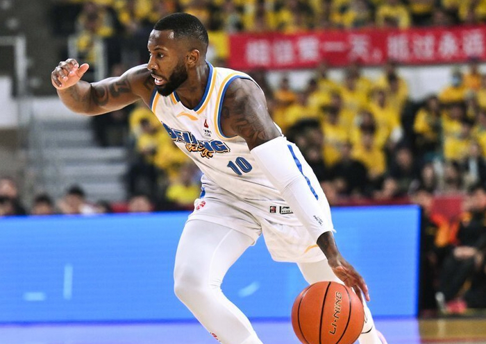 赵睿伤退致北京进攻低迷，浙江大胜终结3连胜