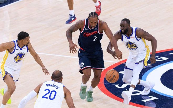 库里35分率勇士逆转快船 赢得季后赛门票