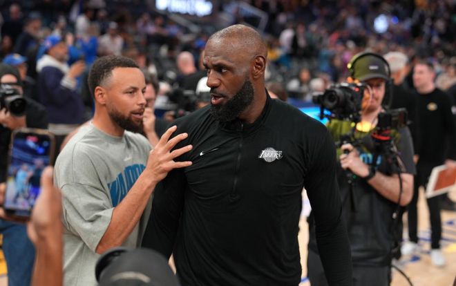 库里35分率勇士逆转快船 赢得季后赛门票