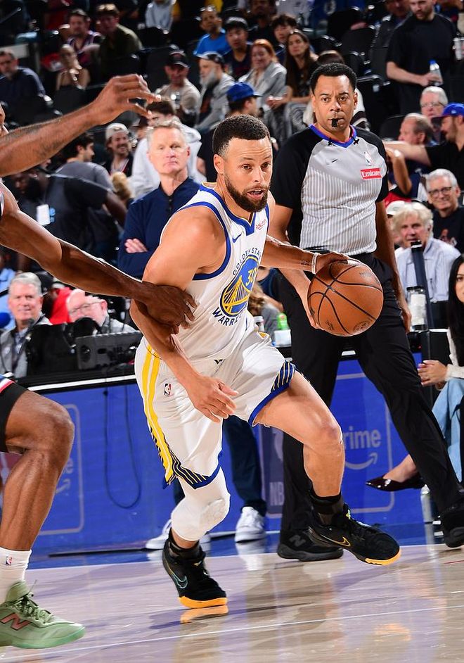 库里35分率勇士逆转快船 赢得季后赛门票